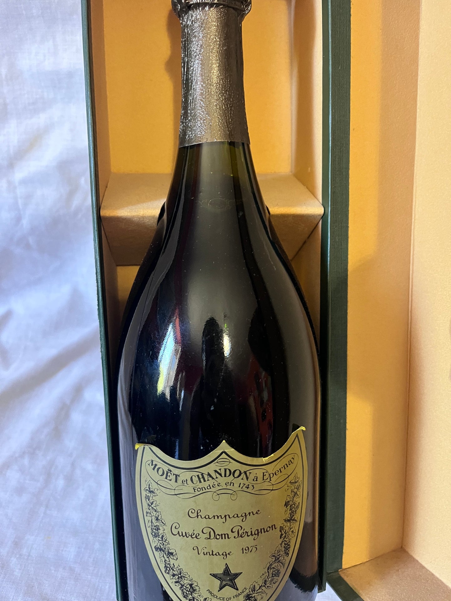 DOM PERIGNON 1975
