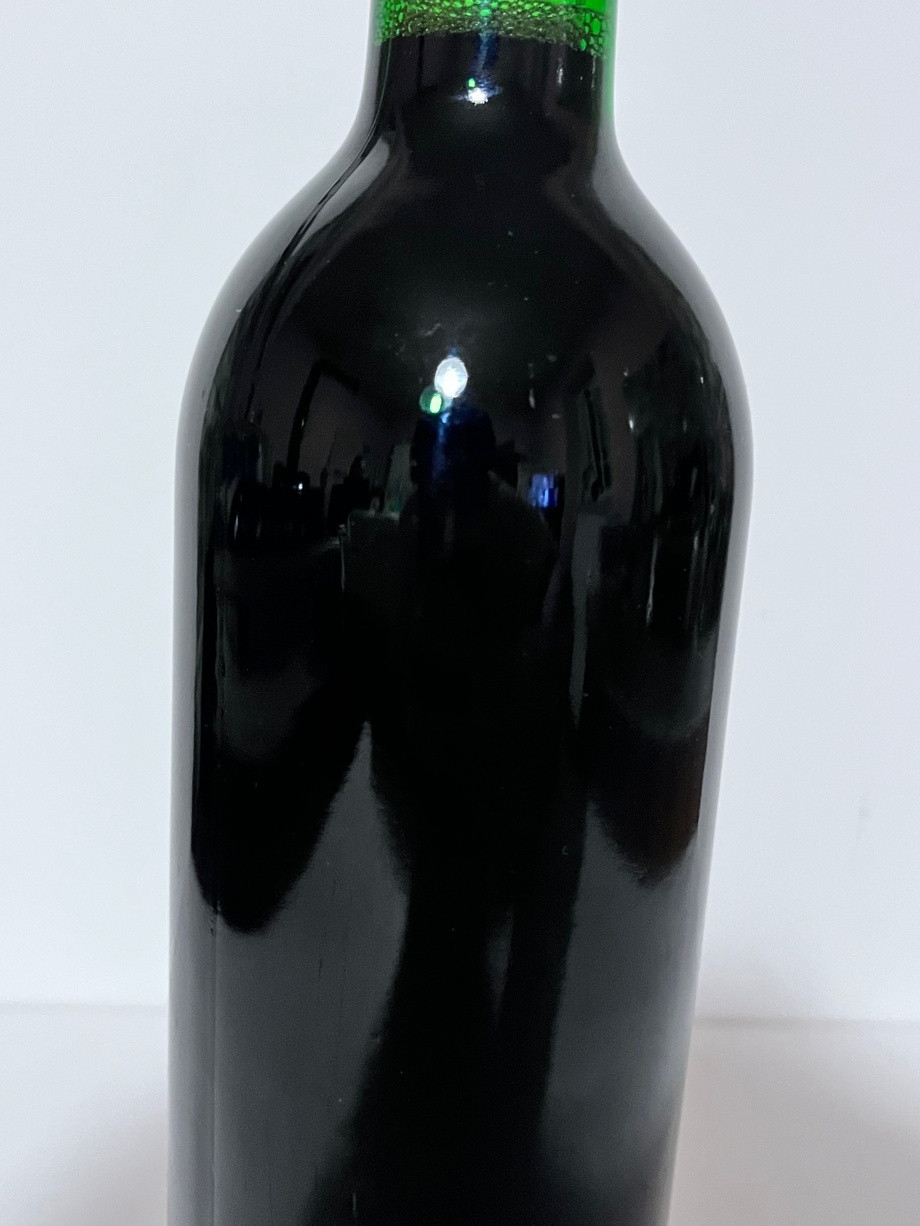 PETRUS 1977 POMEROL – LIVELLO ALTO – BOTTIGLIA STORICA