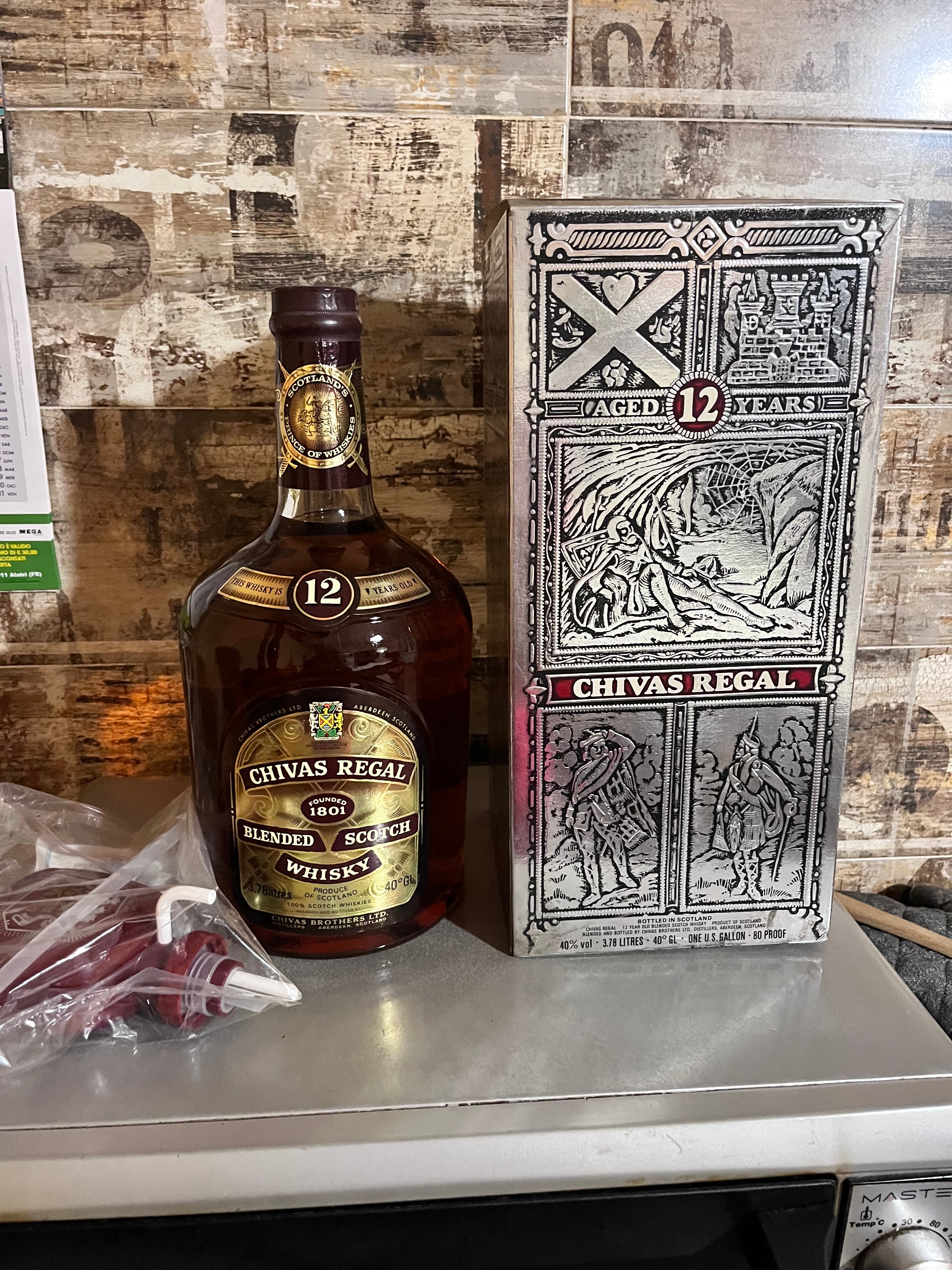 CHIVAS REGAL 3,78 L 12 anni