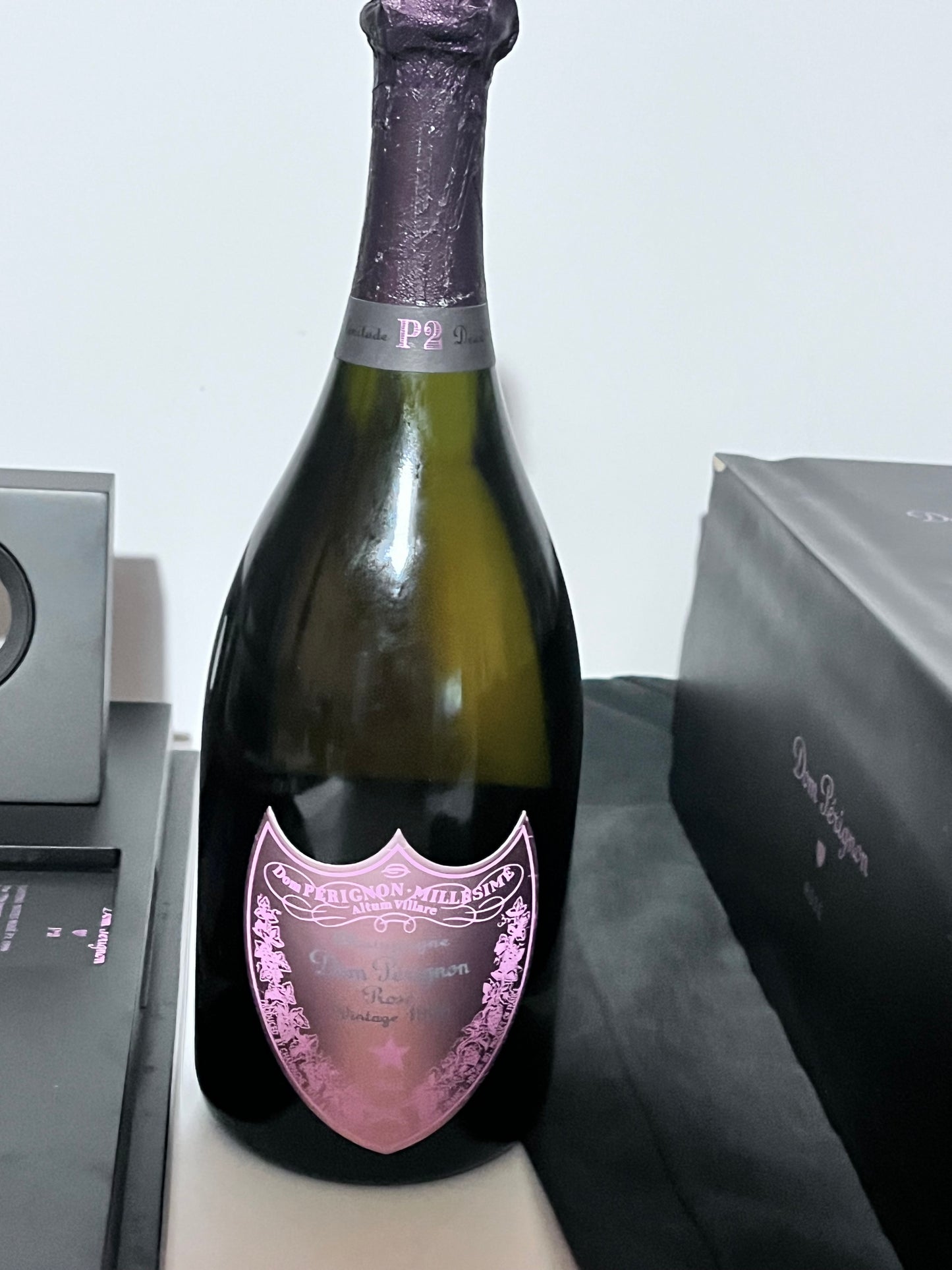 DOM PÉRIGNON ROSÉ P2 VINTAGE 1996 – CHAMPAGNE CON COFANETTO ORIGINALE