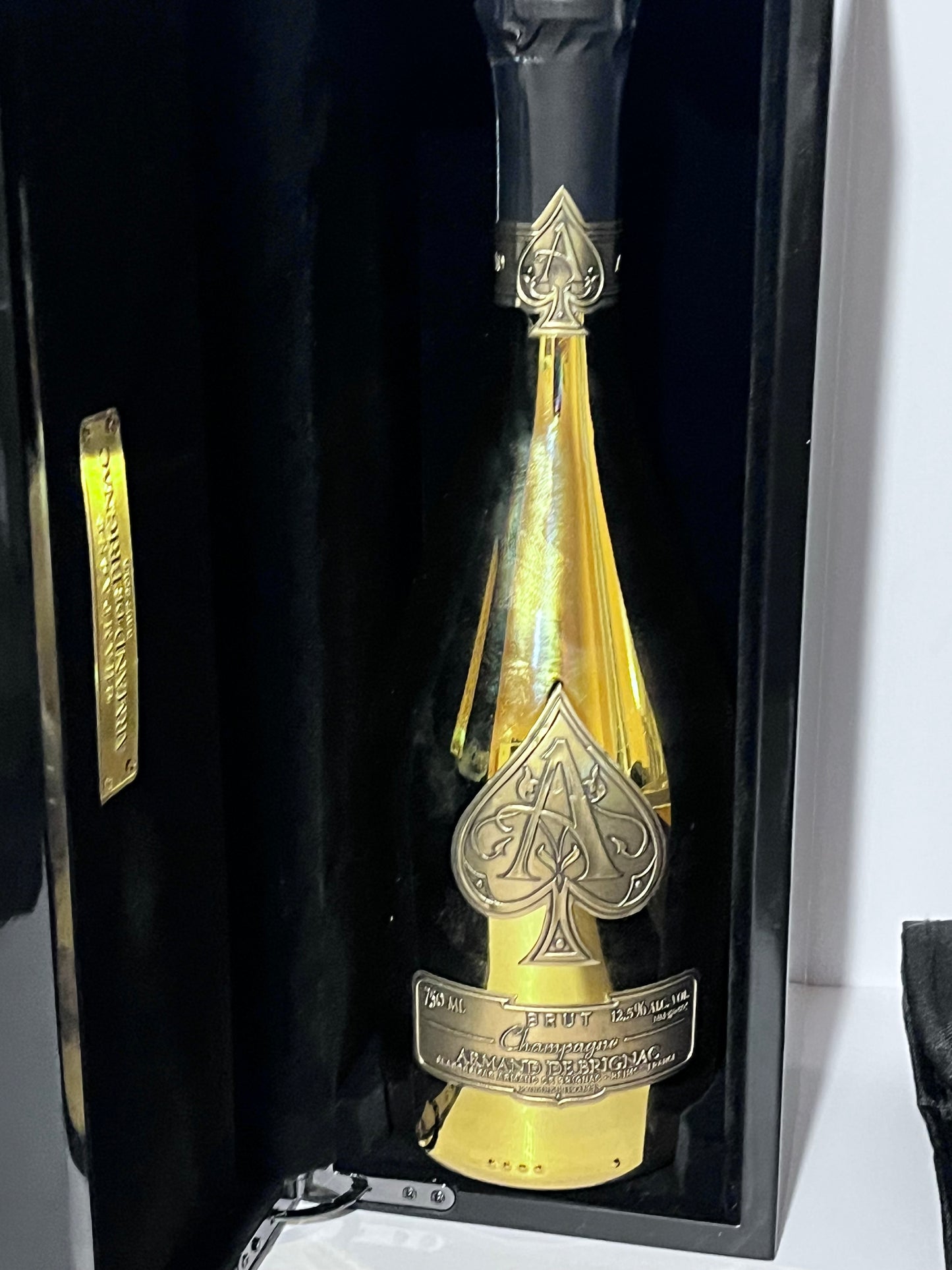 CHAMPAGNE ARMAND DE BRIGNAC BRUT “ACE OF SPADES” 750 ML CON COFANETTO ORIGINALE