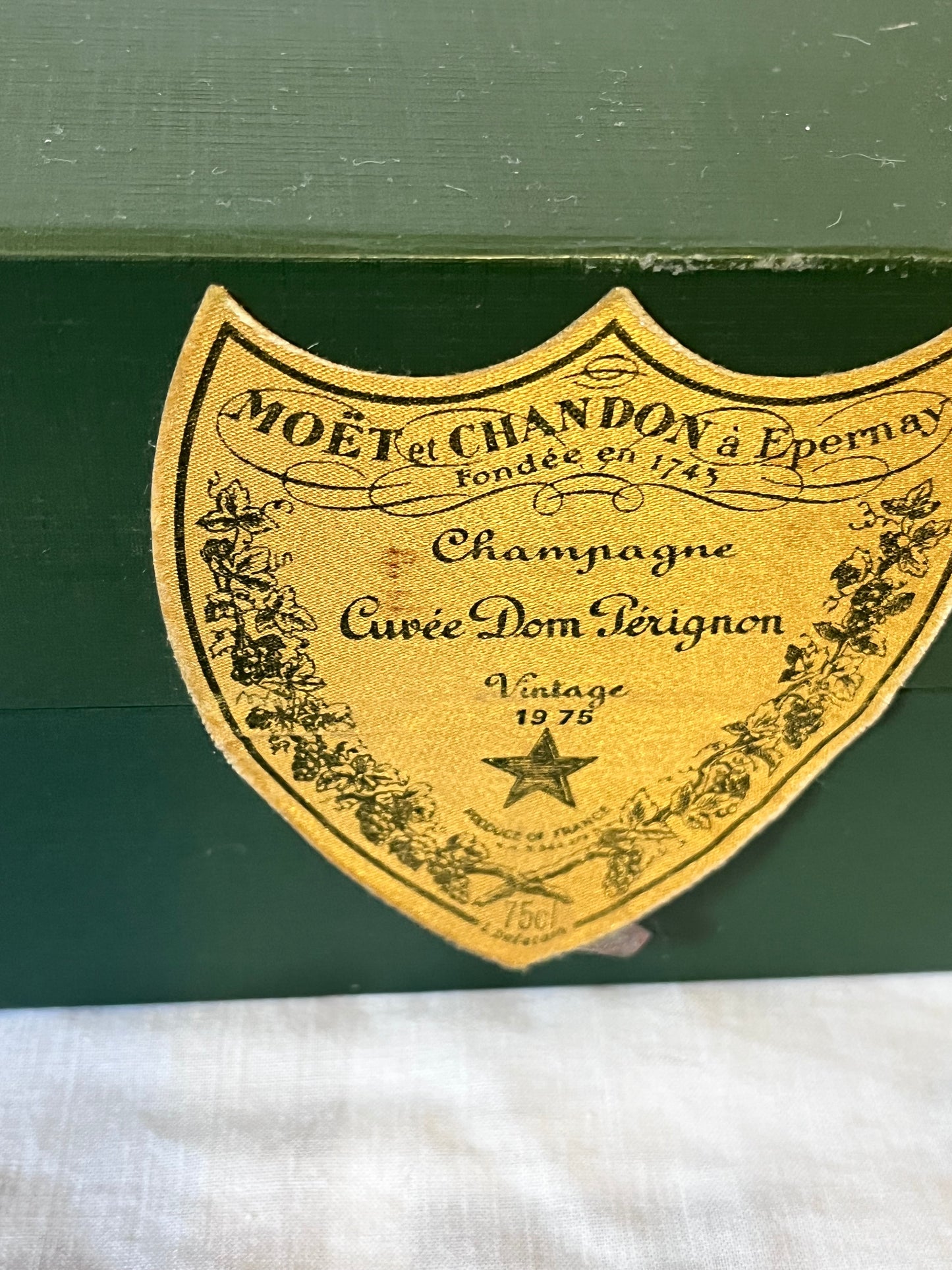 DOM PERIGNON 1975