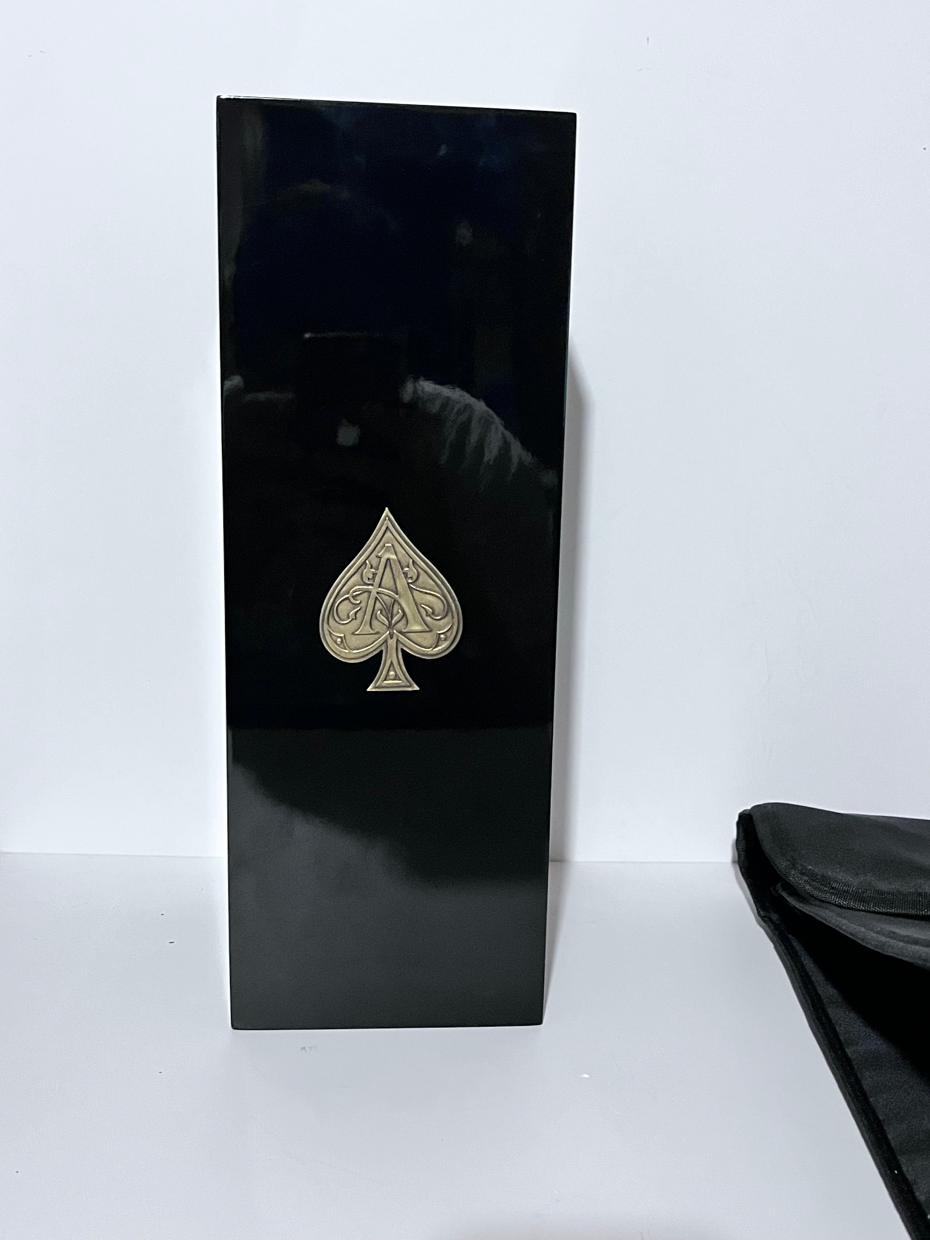 CHAMPAGNE ARMAND DE BRIGNAC BRUT “ACE OF SPADES” 750 ML CON COFANETTO ORIGINALE