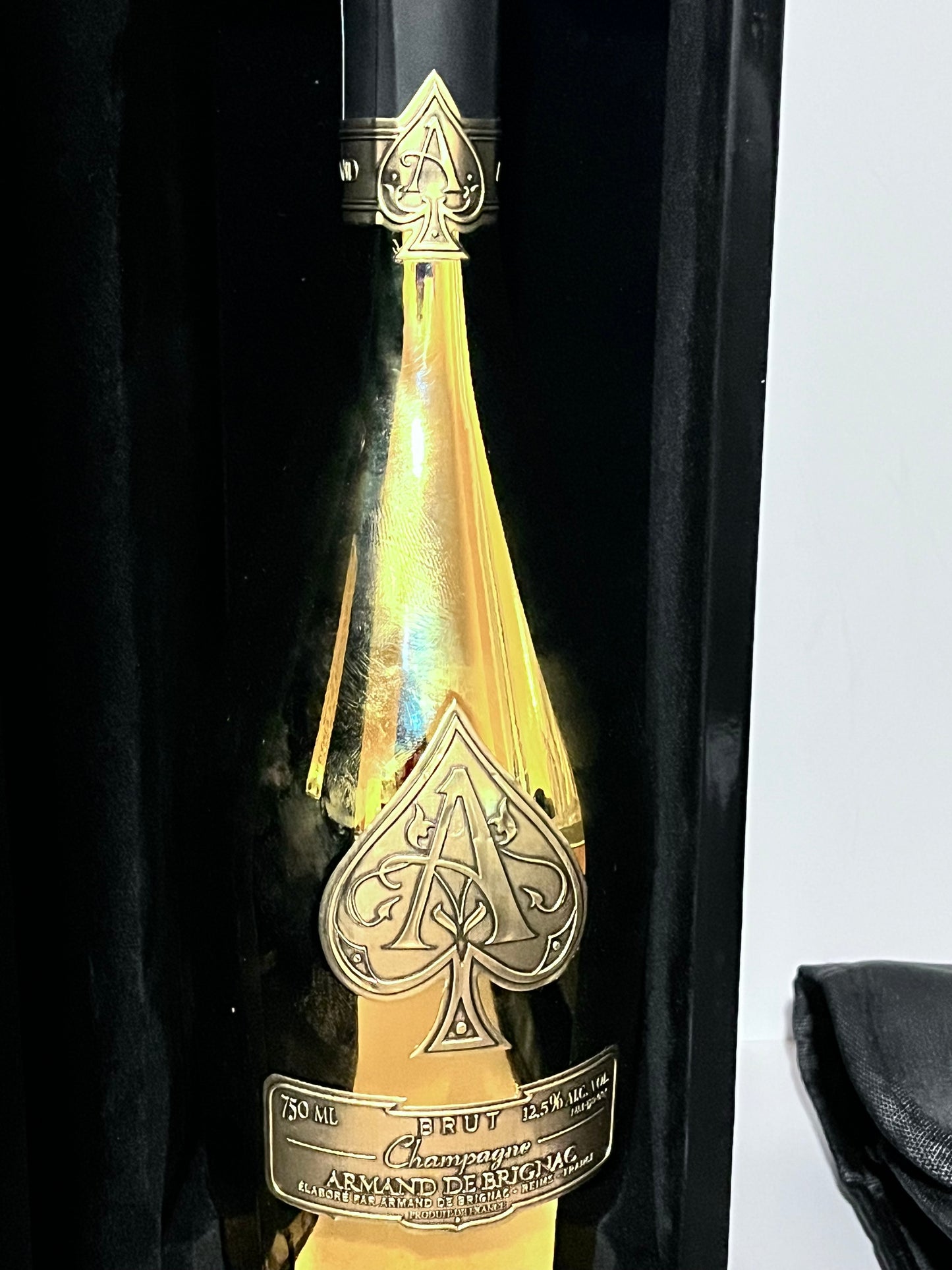 CHAMPAGNE ARMAND DE BRIGNAC BRUT “ACE OF SPADES” 750 ML CON COFANETTO ORIGINALE