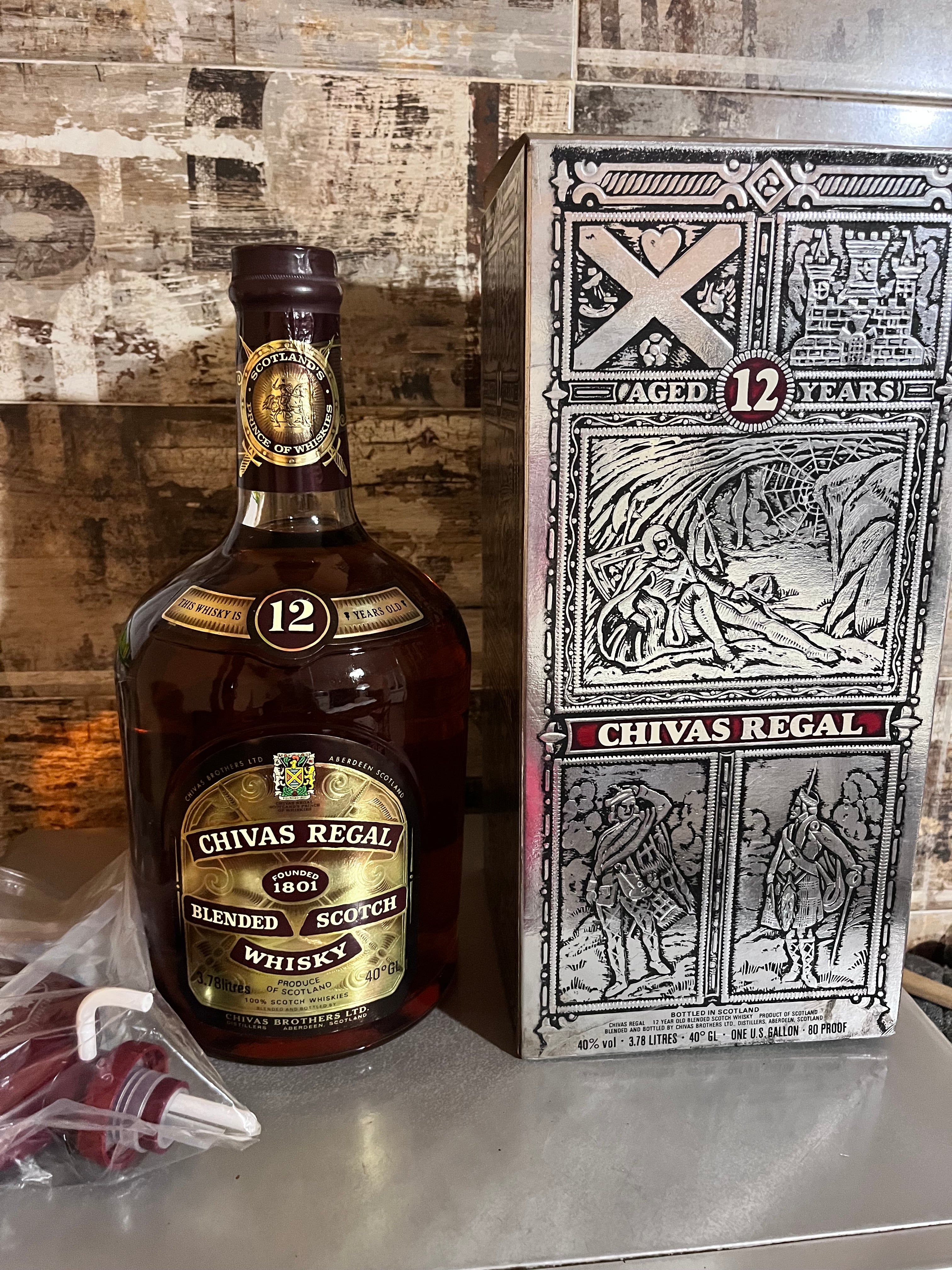 CHIVAS REGAL 3,78 L 12 anni