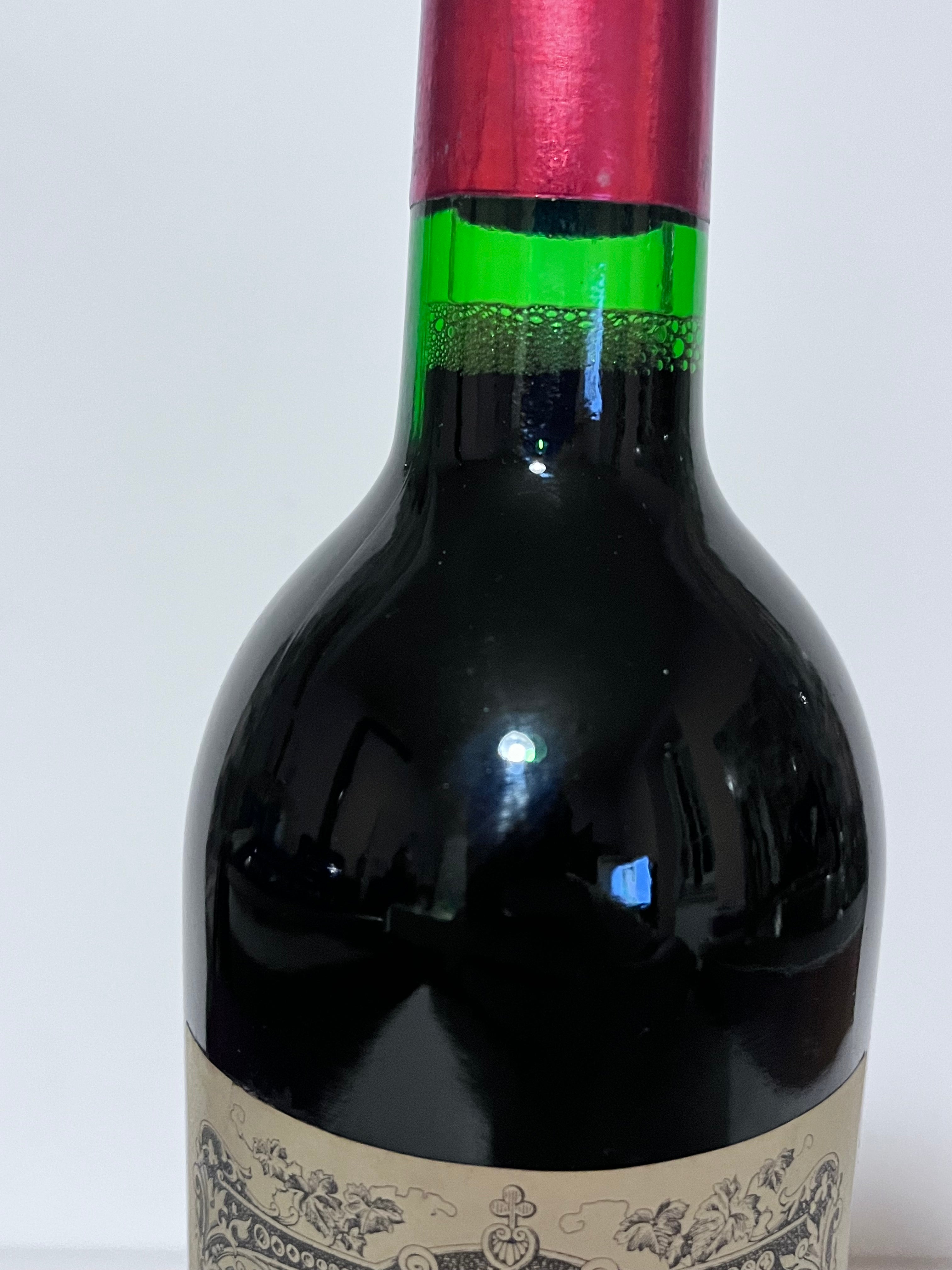 PETRUS 1977 POMEROL – LIVELLO ALTO – BOTTIGLIA STORICA